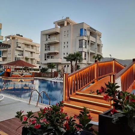 Holiday House * Orikum